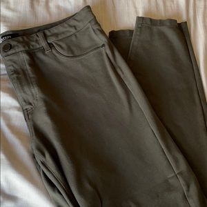 NWOT Liverpool leggings in olive